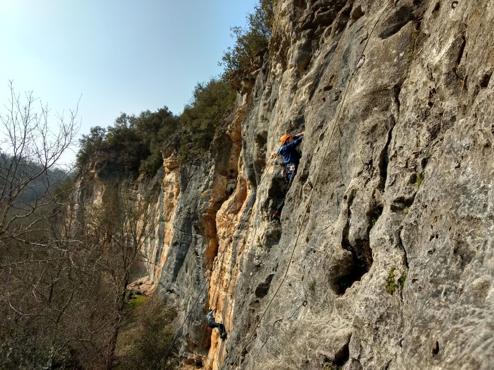 100% Escalade - Image 1