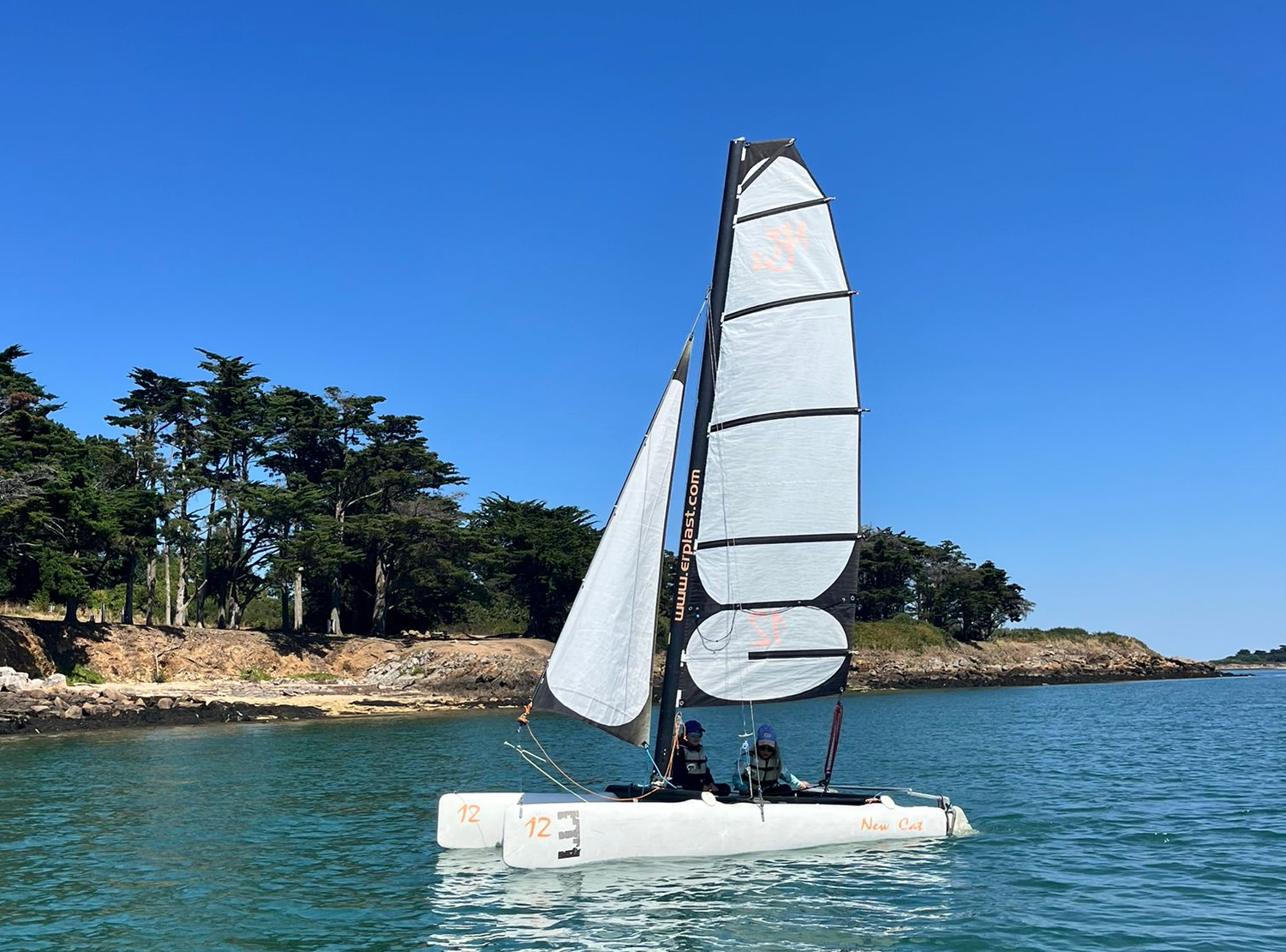 Catamaran – Hissez les voiles !⛵ - Image 3