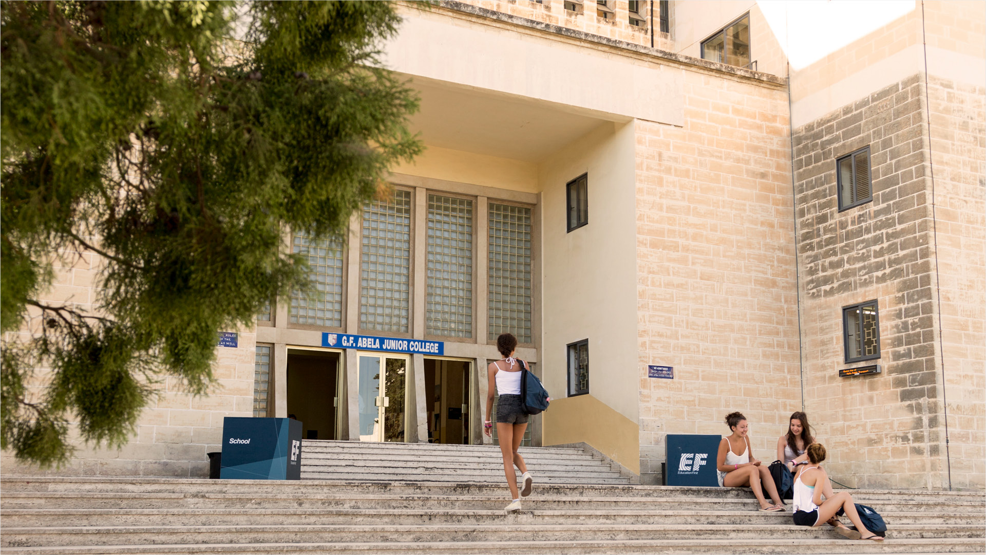 Séjour linguistique EF à Malte St Paul's Bay en résidence - Image 1