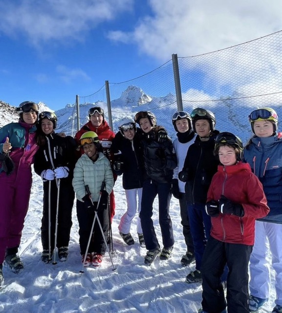 Happy Ski - Image 3