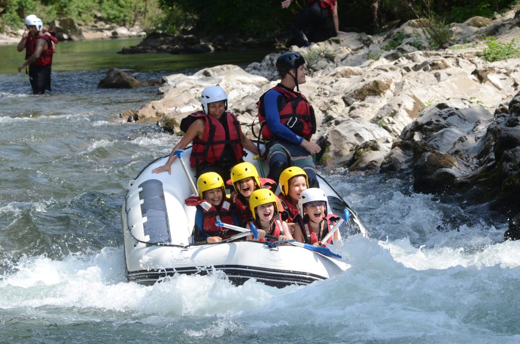 Eaux Vives Creative Camp