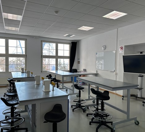 Camp explorateurs labo en Suisse